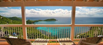 Nancy's Folly Villa - Fabulous Home - overlooking dazzling Rendezvous Bay