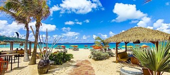 Villa Casalilo, private pool, walkable Orient Bay beach