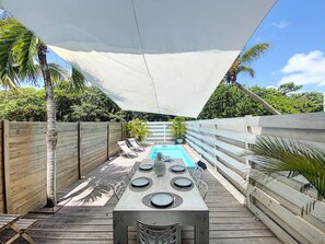 Outdoor dining - Villa Casalilo, piscine privée, à 100m de la plage d`Orient Bay, 2 chambres (Orient Bay)