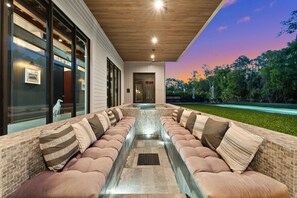 Terrace/patio - ✰ Entire Naples Estate: sleeps 30, 150' Pool Tennis Pickleball Bocce Gym Theater (Naples)
