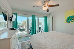 3 bedrooms, desk, iron/ironing board, free WiFi