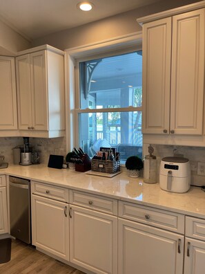 Interior - Luxuary Modern Beach House on the Intercoastal waterway. 5,550 sq ft (Clearwater)