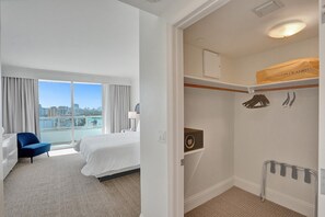 2 chambres, bureau, fer et planche à repasser, Wi-Fi gratuit