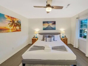 2 bedrooms, iron/ironing board, WiFi, bed sheets