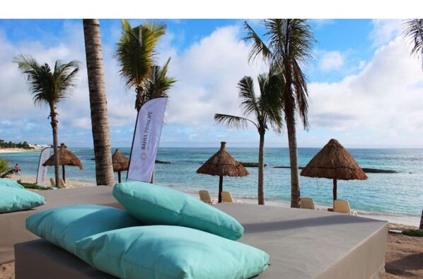 Beach nearby, beach towels