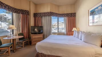 Een strijkplank/strijkijzer, wifi, beddengoed