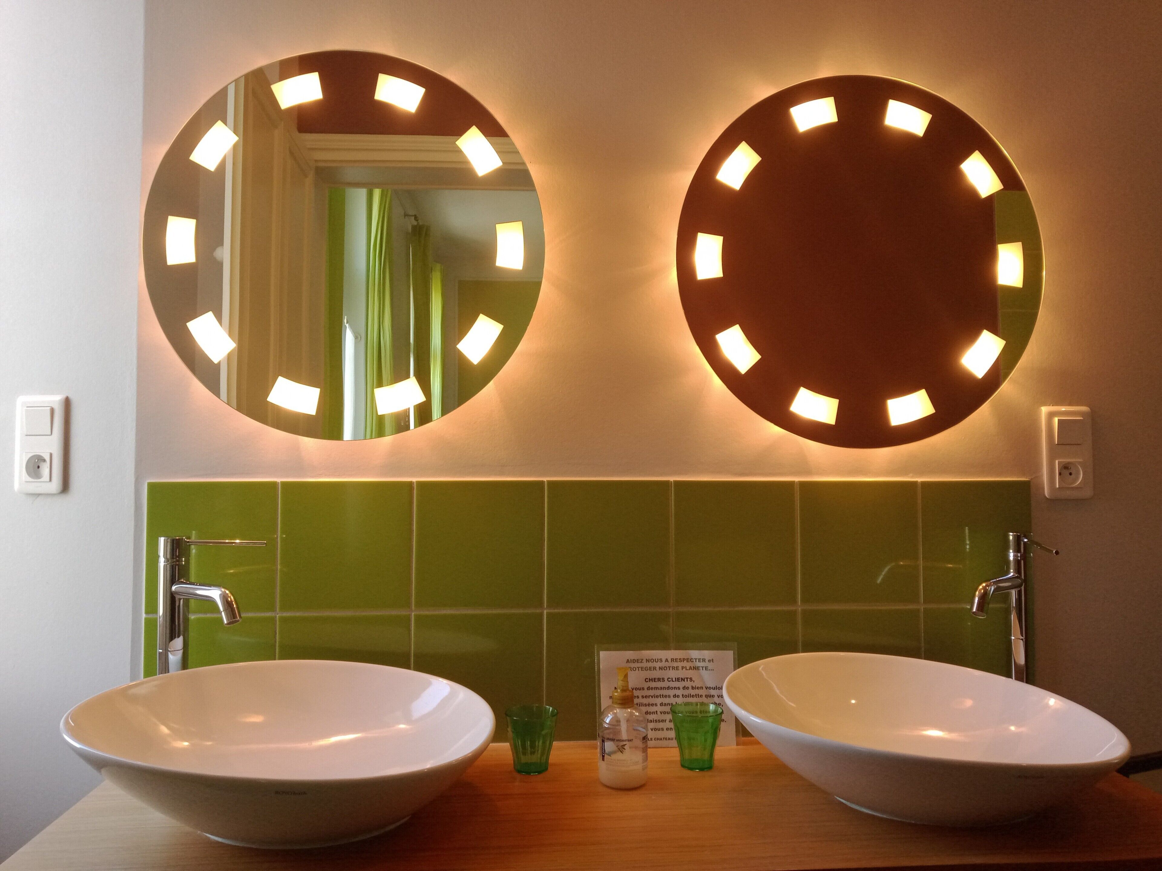 Superior Suite, Private Bathroom, Vineyard View (Chambre Les Rochettes) | Bathroom | Towels