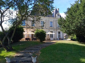 Double Room, Ensuite, Park View (chambre Savennières	) | Garden - Château du Breuil (Beaulieu-sur-Layon)