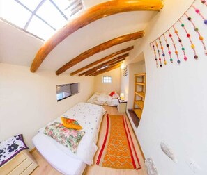 2 habitaciones, espacio para trabajar con laptop y wifi gratis 