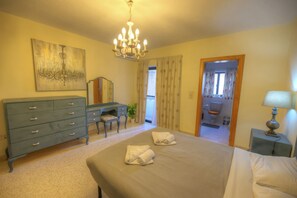 3 bedrooms, iron/ironing board, free WiFi, bed sheets - Large 3bdm flat in the city, near the sea GOSLM-2 (Sliema)