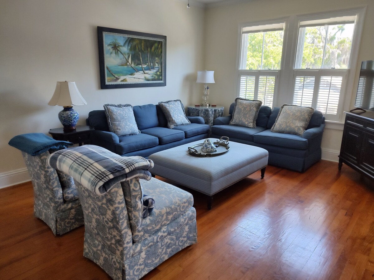 Photo 6 of Historic Downtown Luxury 2/2 Condo