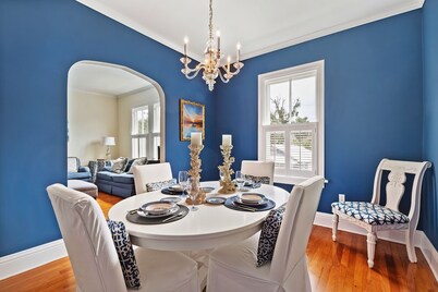 Historic Downtown Luxury 2/2 Condo