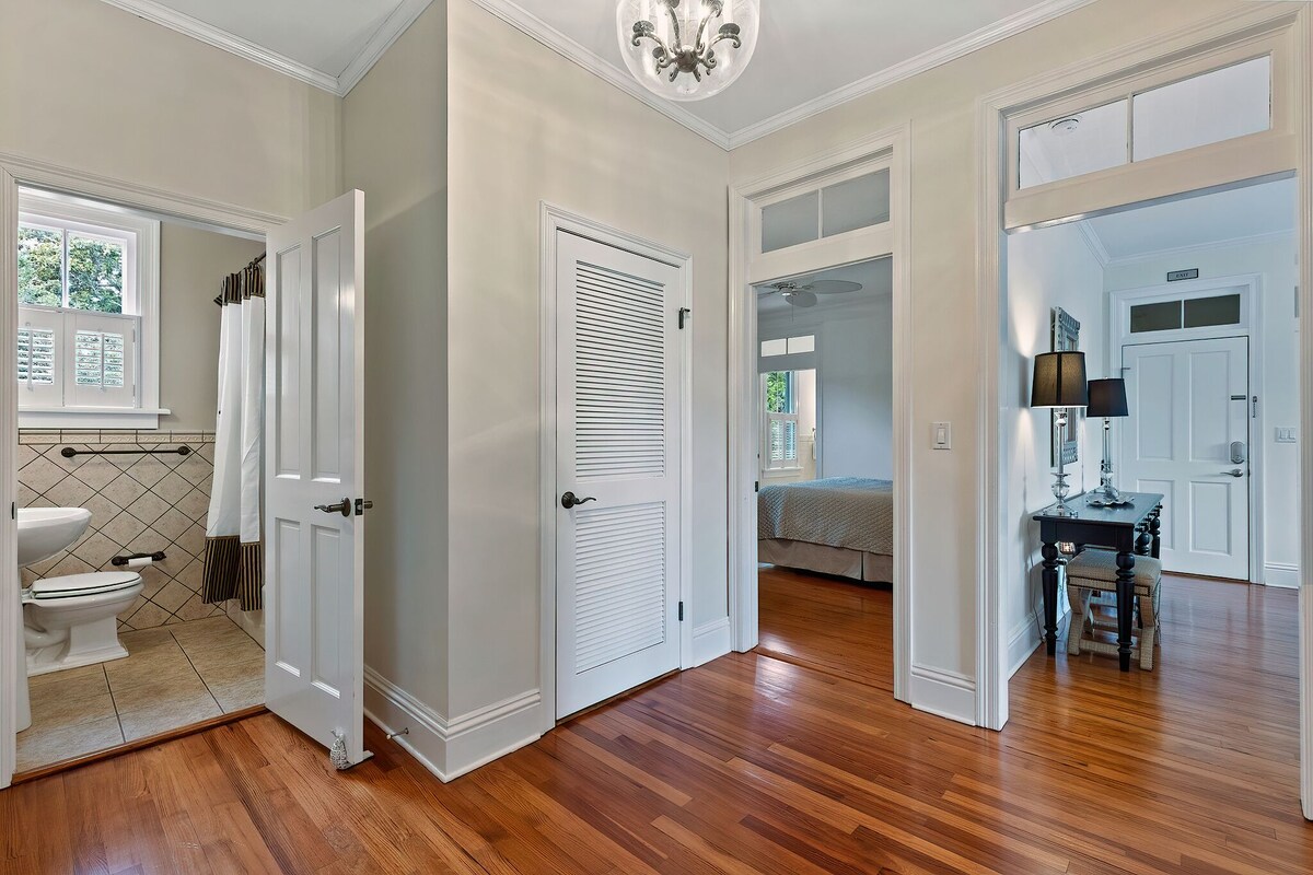 Photo 18 of Historic Downtown Luxury 2/2 Condo