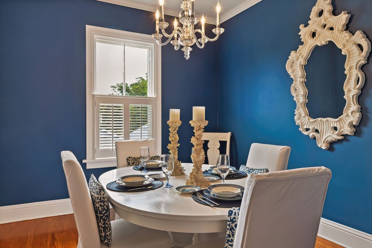 Photo 2 of Historic Downtown Luxury 2/2 Condo