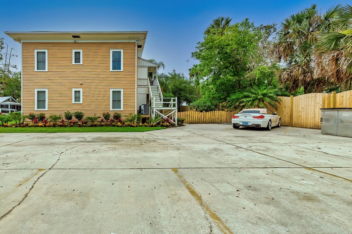 Photo 41 of Historic Downtown Luxury 2/2 Condo
