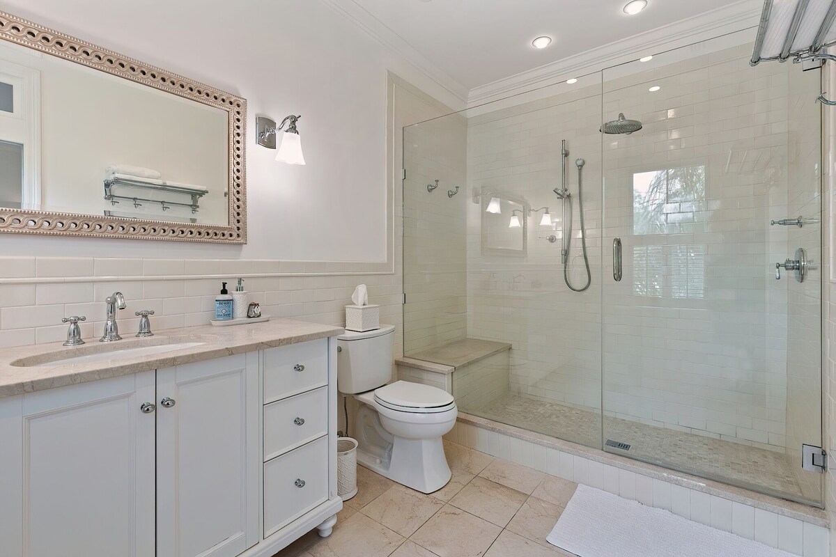 Photo 24 of Historic Downtown Luxury 2/2 Condo