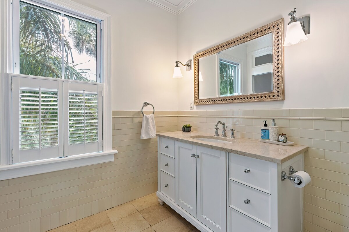Photo 23 of Historic Downtown Luxury 2/2 Condo