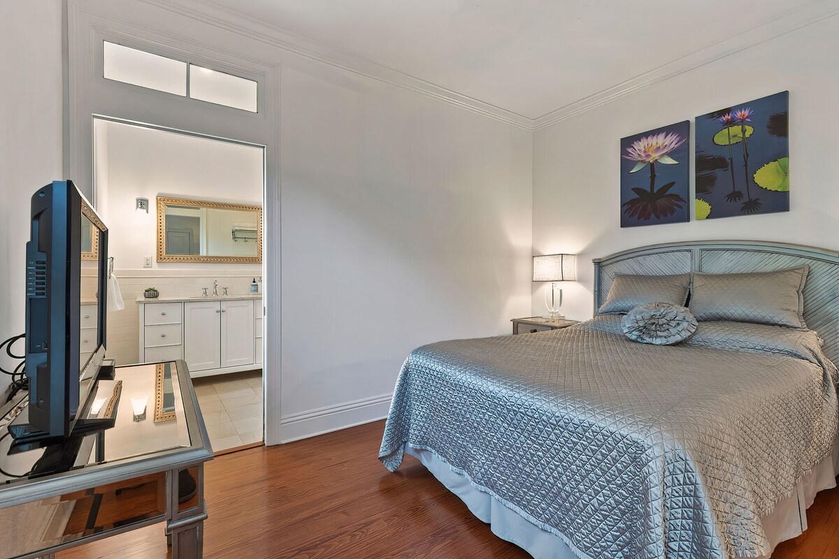 Photo 21 of Historic Downtown Luxury 2/2 Condo