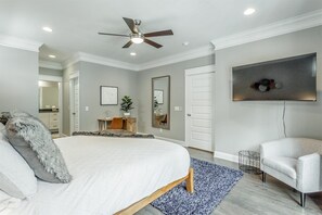 3 soverom, skrivebord, strykejern/-brett og wi-fi (inkludert)