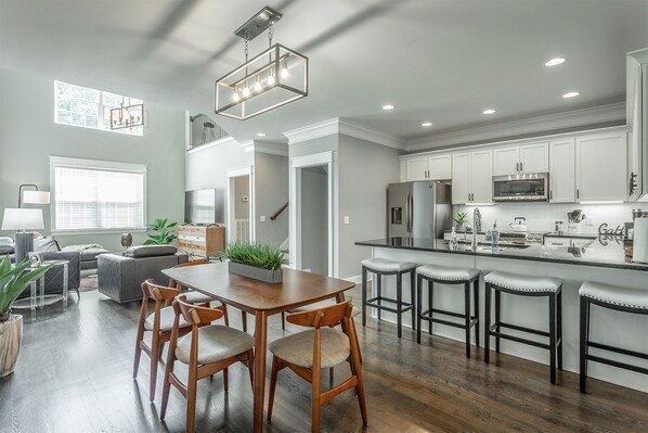 Dining - The Place in Chattanooga - A Craftsman Dream in North Shore | 3 Bed, 2.5 Bath (Chattanooga)