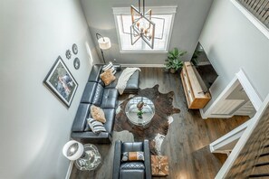 Smart TV, table football - The Place | Lux 3 Bedroom 3 Bathroom | Close to DT (Chattanooga)