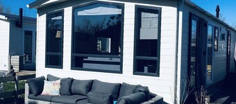 Beautiful and luxurious chalet for 4 persons 500 m from the sea.