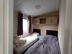 2 chambres, accès au Wi-Fi (inclus), literie fournie