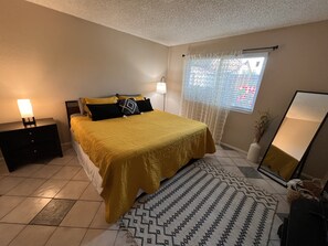 3 bedrooms, iron/ironing board, travel crib, free WiFi