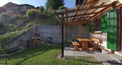 Sunny 6.5-room-house (170 m2) for up to 11 with beautiful panoramic view