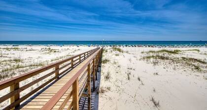 400 ft from boardwalk, 600 ft from ocean; Beach House with Resort Amenities