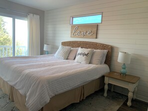 3 bedrooms, iron/ironing board, travel crib, free WiFi