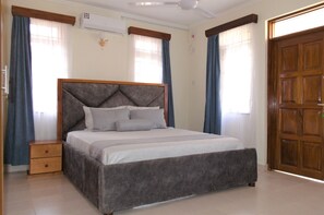 4 chambres, fer et planche Ă repasser, Wi-Fi, draps fournis