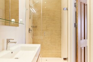 Exterior - The Bayswater Nook - Stylish 1bdr Flat (London)
