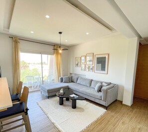 Apartment, Accessible | 1 bedroom, WiFi - Bright Stylish 1bd Flat in Jardins De Carthage (Tunis)