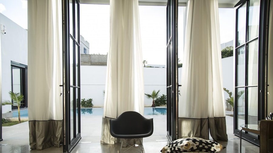 Les Verrières De Gammarth: Villa moderne +Piscine