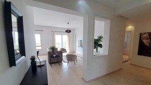 Ảnh chưa phân loại, 2 trong số 27 ảnh, nút