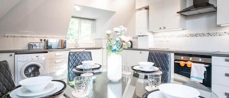 Deluxe Apartment, Private Bathroom, City View (2 bed 2 bath penthouse) | Dining