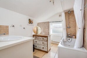 House | 3 bedrooms, WiFi