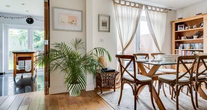 Headington Orchard - 3 Bedroom House Parking Garden