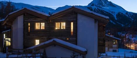 Apartment | 2 bedrooms, iron/ironing board