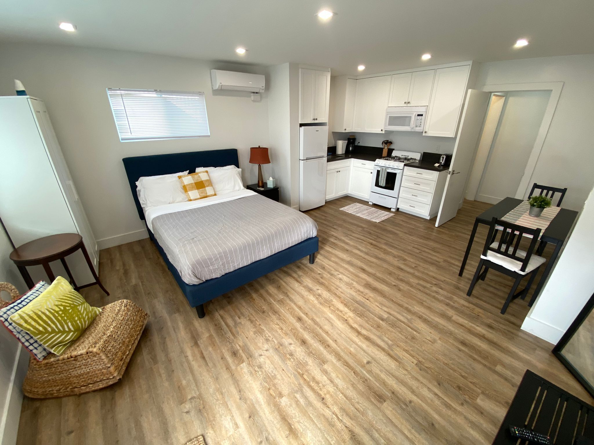 1 chambre, fer et planche à repasser, Wi-Fi gratuit, draps fournis