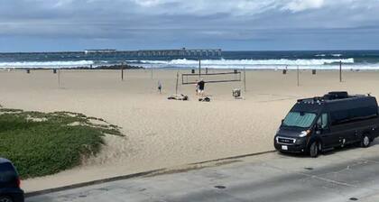 30’ From Sand- Studio Full Bath/Kitchen/In-Unit Laundry & Garage