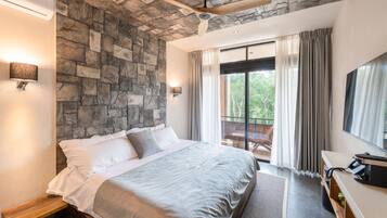 Egyptian cotton sheets, premium bedding, down duvets, pillow-top beds