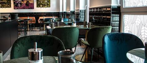 Buffet breakfast on weekends (EUR 19 per person)