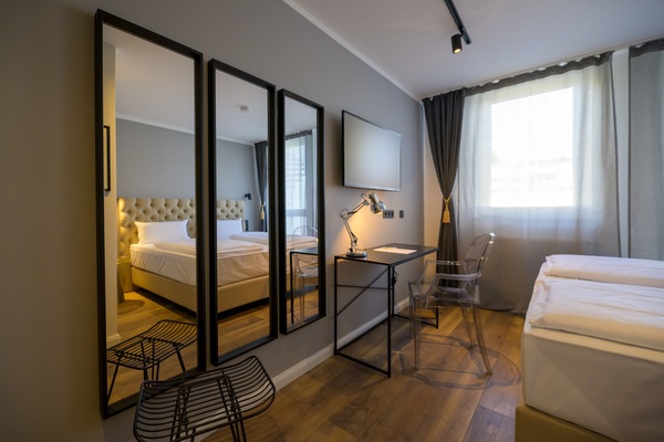 Double Room | Hypo-allergenic bedding available, desk, blackout drapes, soundproofing