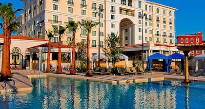 One Bedroom Deluxe, Luxury Hotel, San Antonio, Texas (2442569)