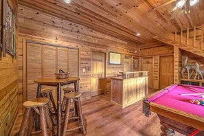 Spielezimmer