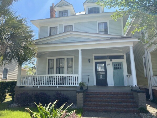 المنشأة من الخارج