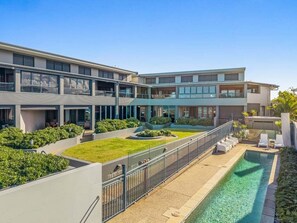 Pool - Sea Esta - The property is fully equipped for beach life. (Lennox Head)