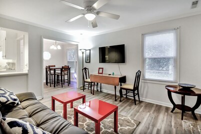 Convenient Capital-City Getaway